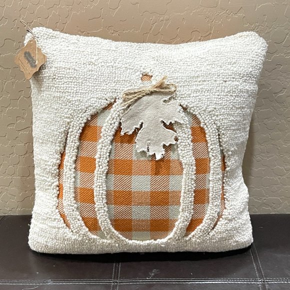 New Mud Pie Pumpkin Recessed Hooked Pillow White Orange Check Plaid Fall NWT - Picture 1 of 10